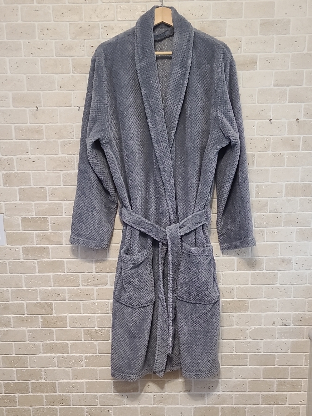 Men's Perry Ellis Light Gray Plush Robe (Sz M)